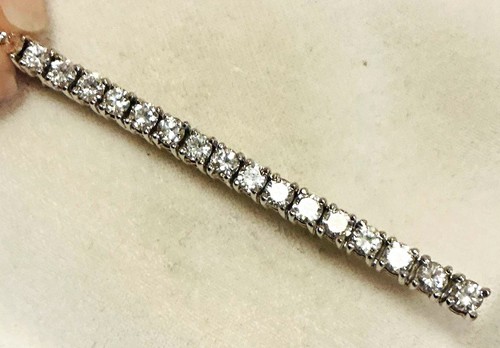 Elegante diamantennadel aus - elegante,