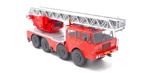 Tatra 813 8x8 feuerwehr - az,