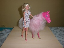 Barbie Pferd mit Barbie Puppe