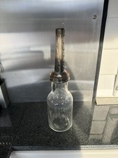 Essolub alte Ölflasche Glasfasche, Kette & Ausgießer