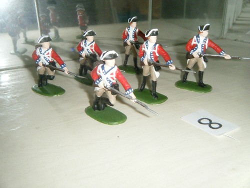 Figuren 8 handbemalte - 1:32,