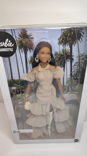 Barbie signature gold label - barbie,