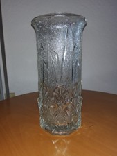 Vase aus Glas mit Struktur – dekorativ & zeitlos