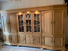 Wohnschrank in Eiche massiv gelaugt (320x67x185)