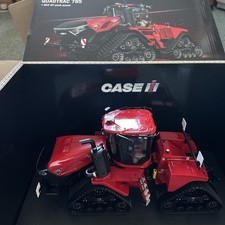 1/32 Universal Hobbies Case IH