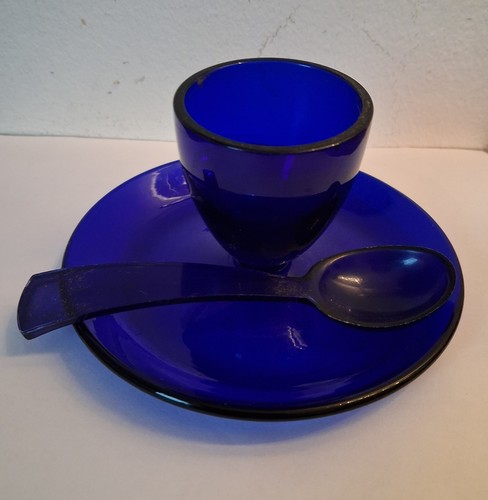 Design eierbecher aus - aus, blauem