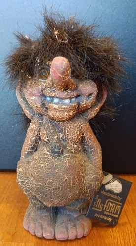 Form troll made norway - form,
