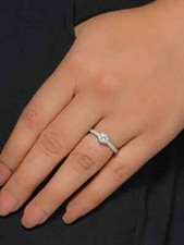 1,25 ct Rundschliff Moissanit