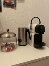 Nespresso Maschine, WMF Milchaufschäumer Lumero und Lume Mia Kapseldispenser