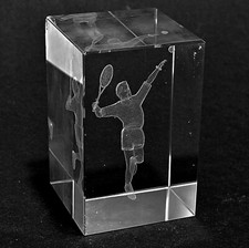 Kristallglasblock 3D Hologramm Laserquader TENNISSPIELER Sport Lasergravur