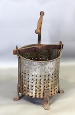 9380013-d Alte Kartoffelpresse