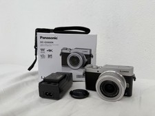 Panasonic LUMIX GX800 Spiegellose Systemkamera - Silber Kit mit Zubehörpaket