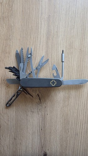 Victorinox handyman mod daily - victorinox,