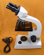 binokulares Arzt Labor