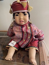 Sammlerpuppe Carin Lossnitzer Künstlerpuppe Chinese 54cm, NEU