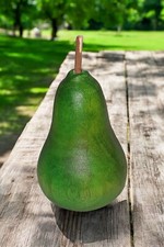 Birne Holzbirne grün 6x11cm Dekobirne Frucht Holz künstliches Obst Kunstobst