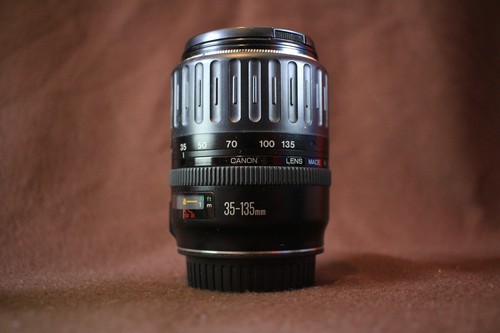 Canon zoom lens - zoom, 135