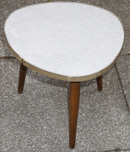 Blumenhocker nierentisch - blumenhocker,