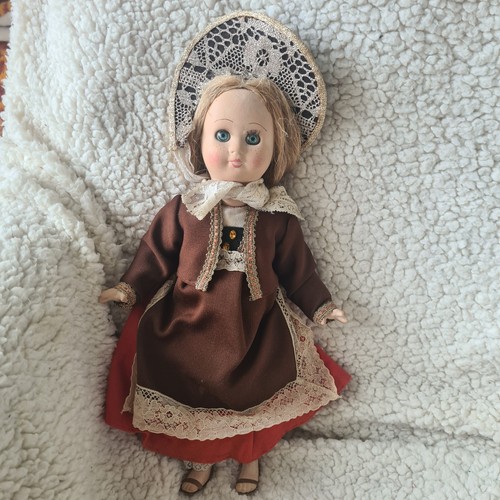 Porzellan puppe trachtenpuppe - porzellan,