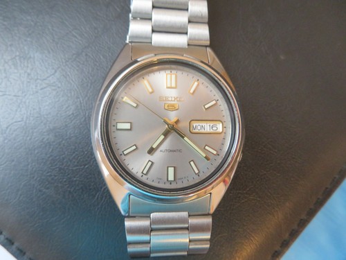 Seiko sports silberfarbenes - 5,