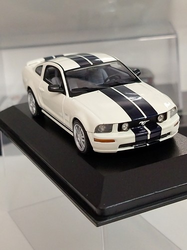 Ford mustang 2005 minichamps - ford,