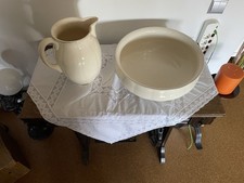 Alte Nähmaschine mit Gestell   Funktioniert Einwandfrei Waschschüssel/Kanne Extr