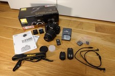 Nikon D3100 14.2MP Digitalkamera Spiegelreflex - Schwarz Kit 18-55mm DX Objektiv