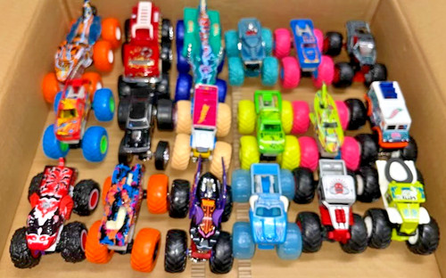 Hot wheels monster trucks - hot,