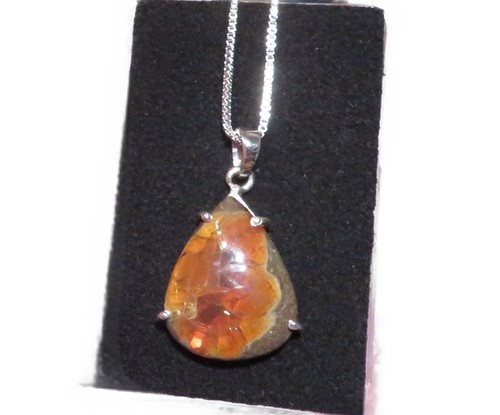 Matrix feuer opal - feuer, cabochon
