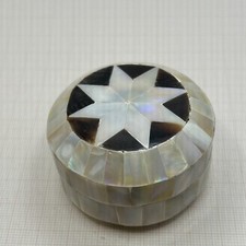 Vintage Pillendose Perlmutt