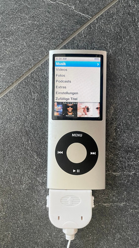 Apple ipod nano generation - 4.,