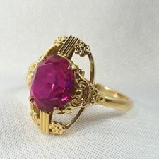 Ansprechender russischer Korund Ring 583 Rotgold Gold um 1980 / CU 276(16)