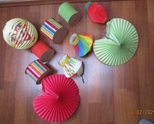 10 alte DDR Lampions, Konvolut Laternen aus Papier, verschiedene Modelle, rar