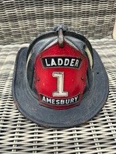 Antiker USA Feuerwehrhelm, Amesbury - Cairns & Brothers Lederhelm