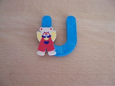 Buchstabe aus Holz U mit Bär