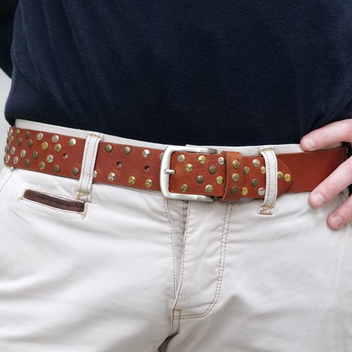 Handgefertigter gürtel mit