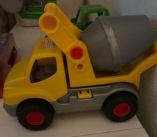 Wader Betonmaschine mit Anhängerkupplung Und Traktor