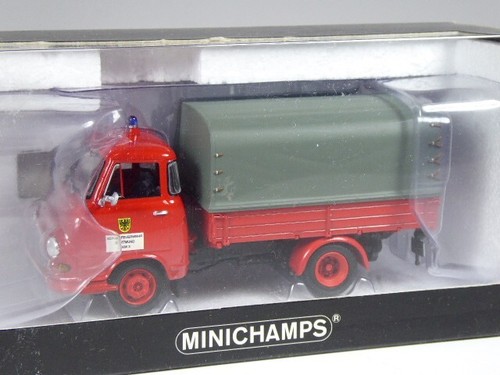Minichamps - (ki-08-32),