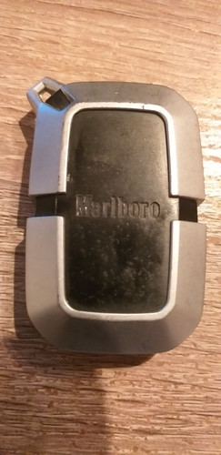 Marlboro gasfeuerzeug lighter - marlboro,