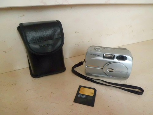 Fujifilm finepix 2600 zoom - fujifilm,