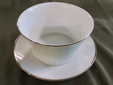 Thomas Sauciere rund, weiß