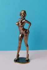 Pin figur erotik - figur,