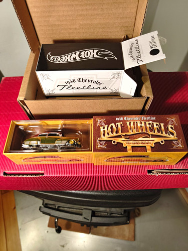 Hot wheels red line - hot,