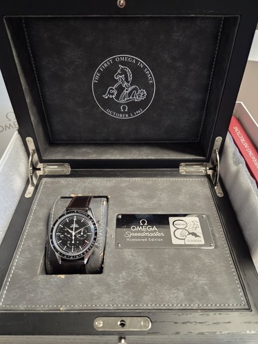 Omega speedmaster fois - omega,