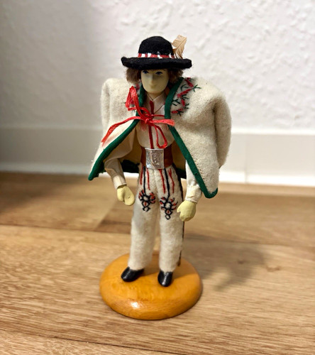 Kleine trachtenfigur miniatur - trachtenfigur,