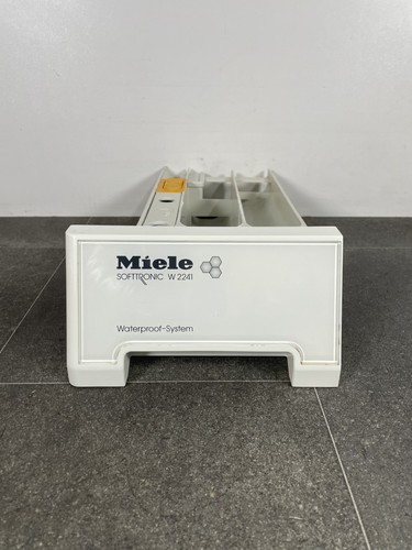 Miele 111 - ✅,