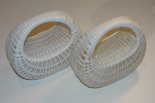Weiße plastik körbchen - weiße,
