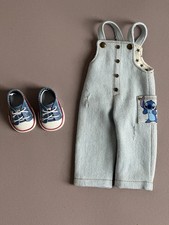 Jeansoverall blaue Sneakers