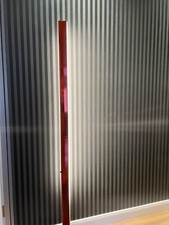 belux, ypsilon, LED Stehleuchte,  Klassiker aus der Schweiz in Rot