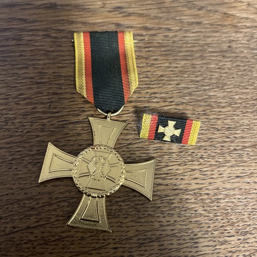 Orden ehrenkreuz der - ,